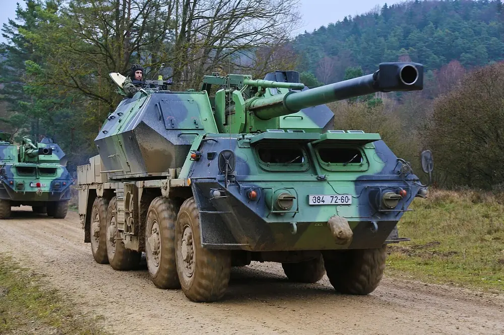 SPH Dana vz77 152mm