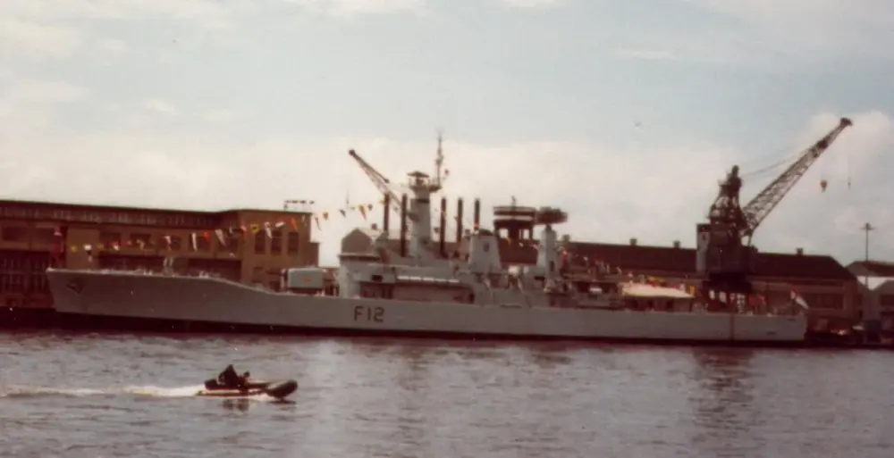 HMS Achilles (F12)