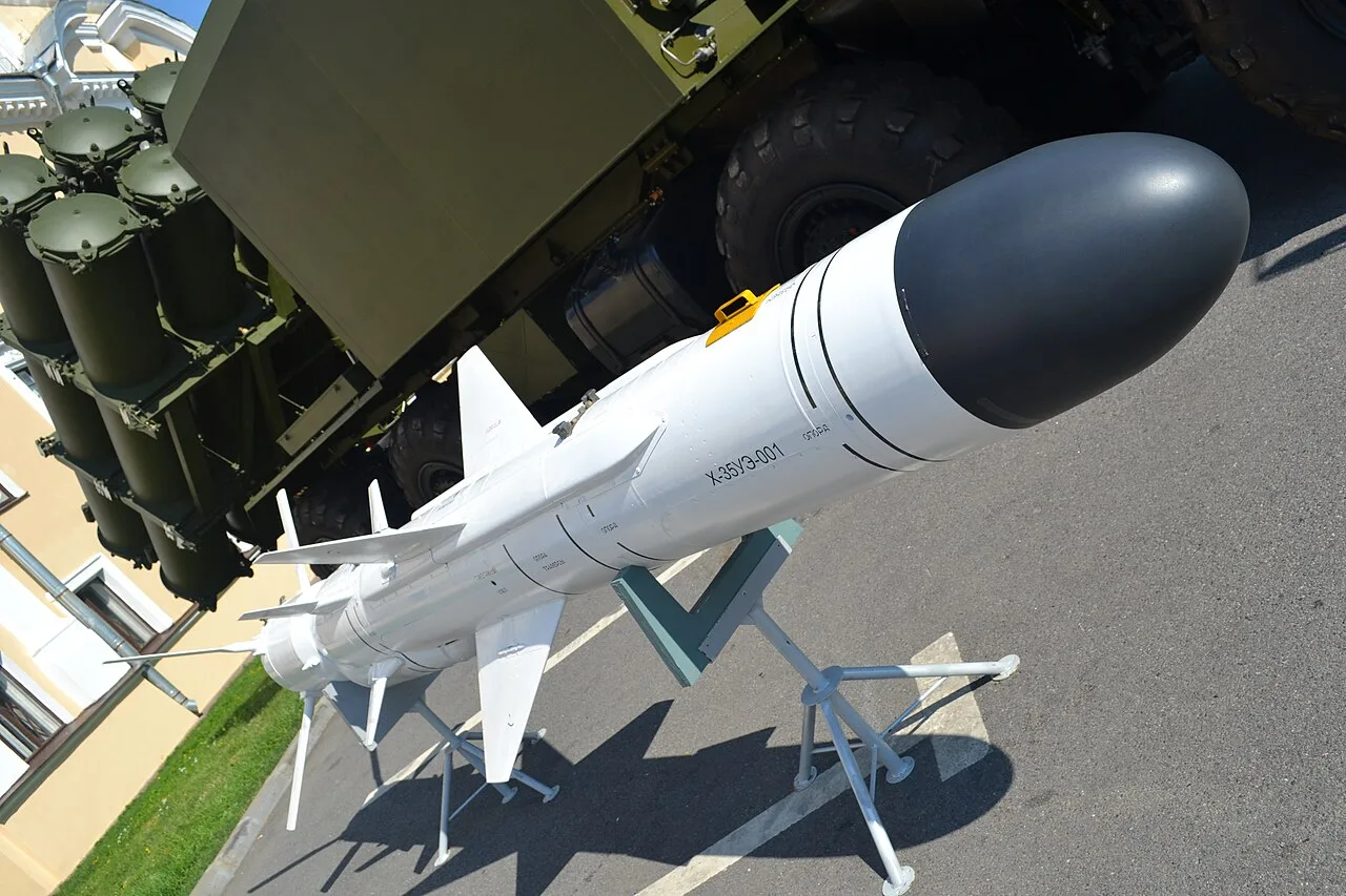 Kh-35 (AS-20 Kayak)